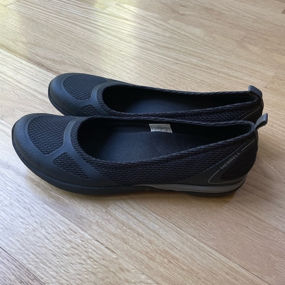 Merrell Shoes - MERRELL Black Performace Slip On Flats Size 9 In Excellent Condition